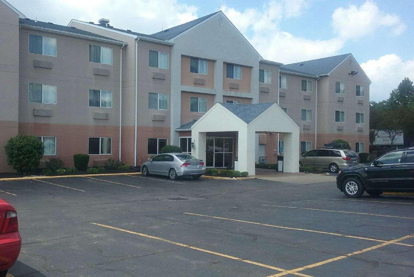 Comfort Inn & Suites Zanesville Exterior photo